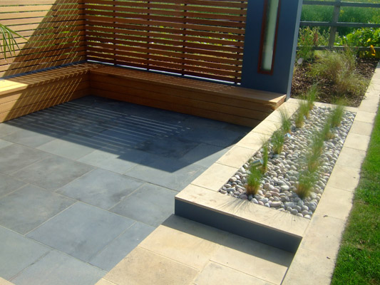 sunken garden snug with hardwood becnches - Derbyshire